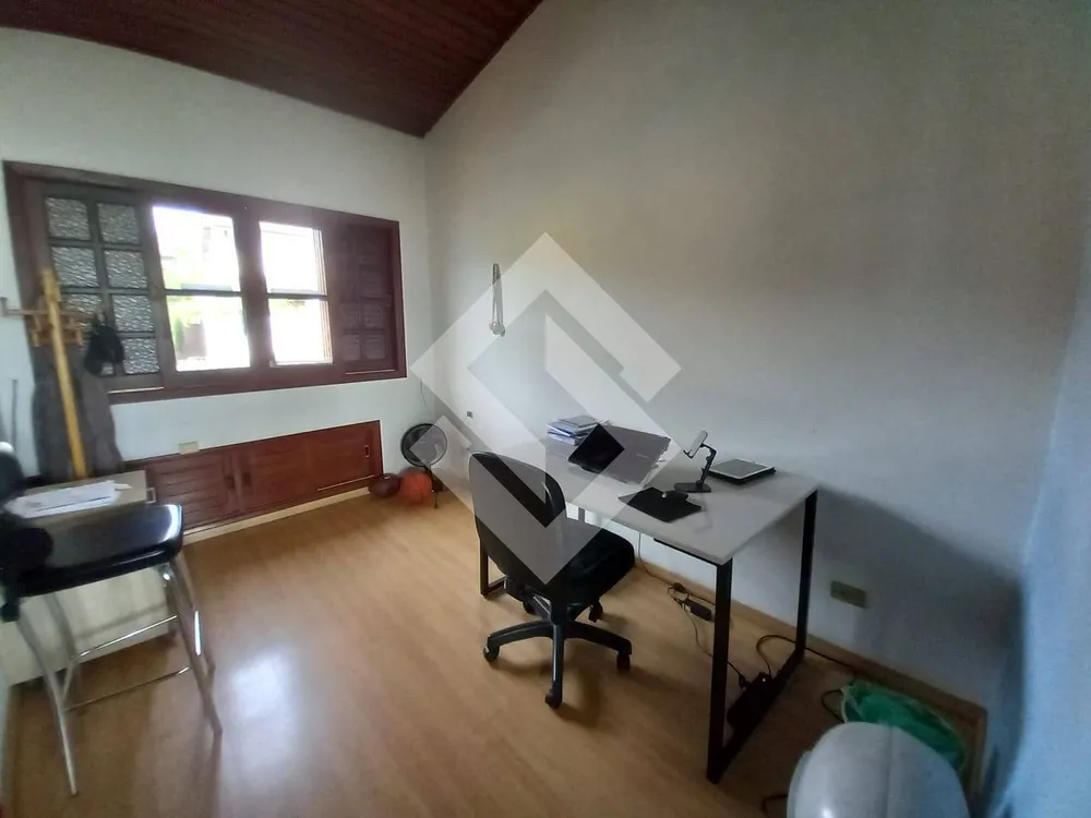 Casa, 3 quartos, 278 m² - Foto 2