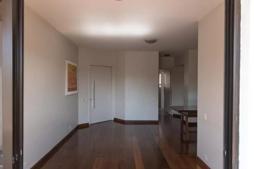 Apartamento à venda com 3 quartos, 100m² - Foto 1