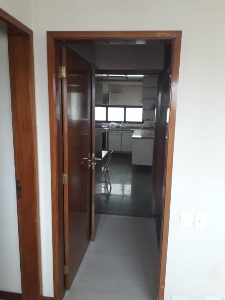 Apartamento à venda e aluguel com 3 quartos, 152m² - Foto 4