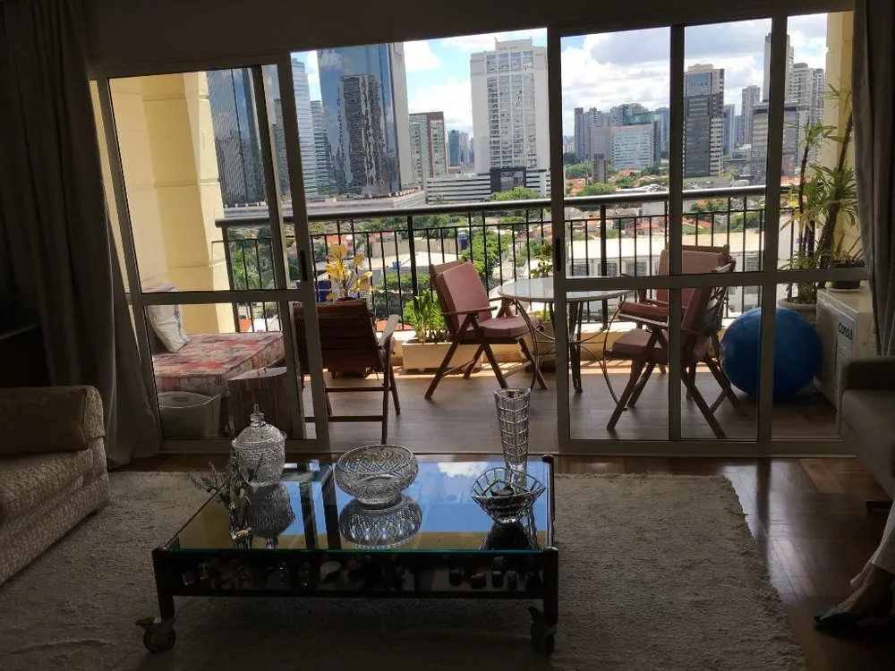 Apartamento, 3 quartos, 130 m² - Foto 1