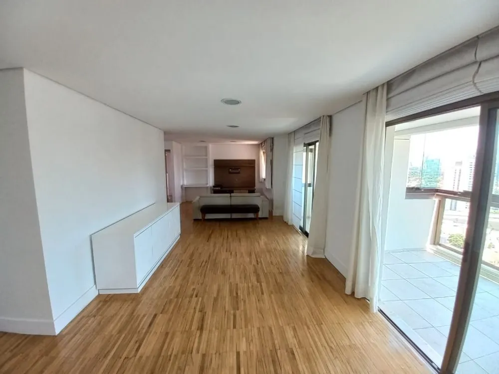 Apartamento, 3 quartos, 147 m² - Foto 1