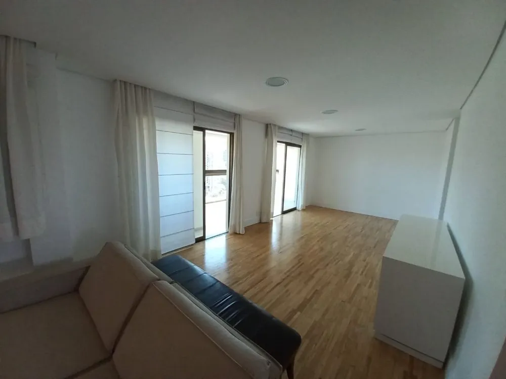 Apartamento, 3 quartos, 147 m² - Foto 2