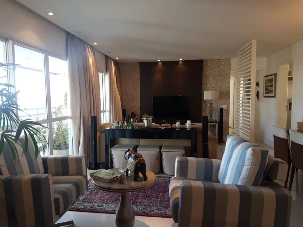 Apartamento, 3 quartos, 155 m² - Foto 2