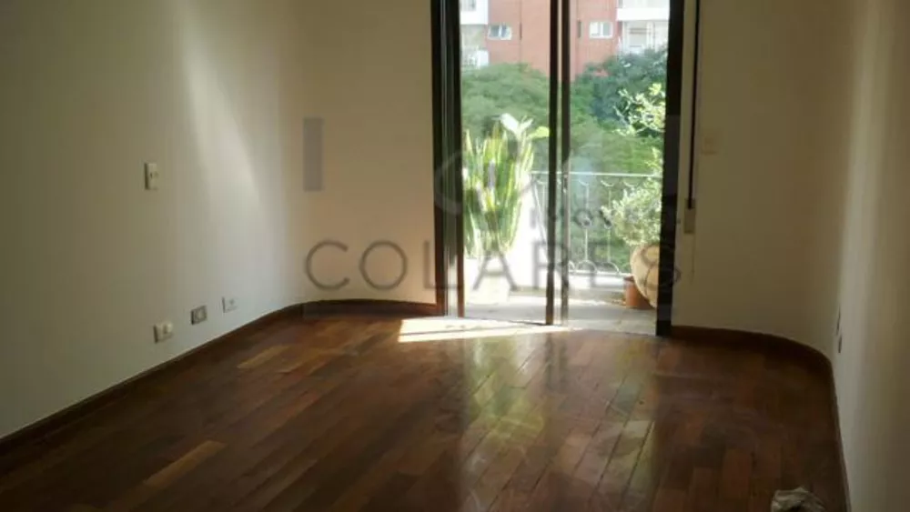 Apartamento para alugar com 4 quartos, 194m² - Foto 2