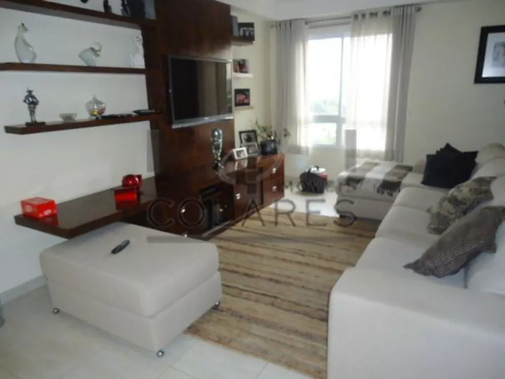 Apartamento para alugar com 4 quartos, 220m² - Foto 2