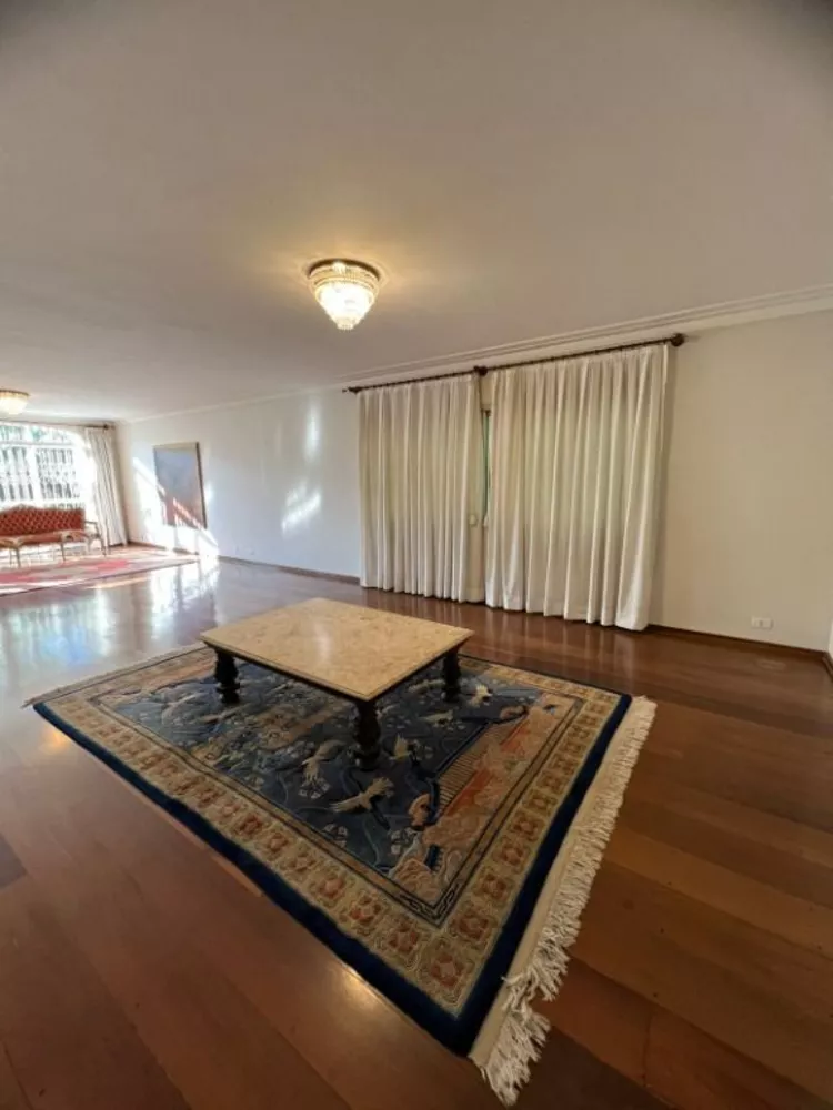 Sobrado, 5 quartos, 600 m² - Foto 1