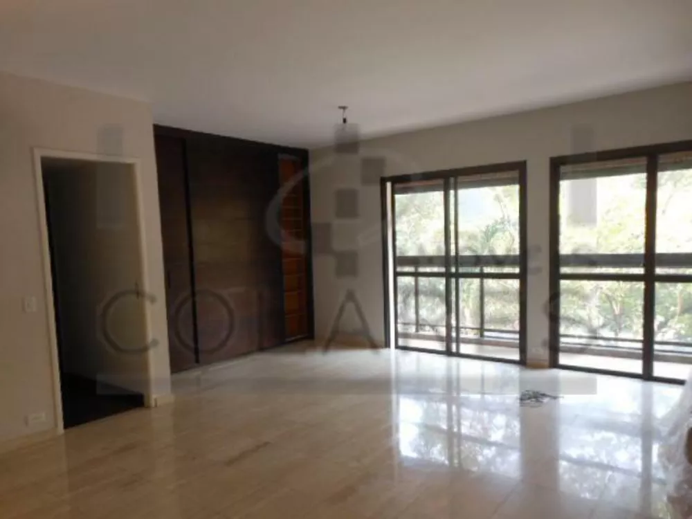 Apartamento para alugar com 4 quartos, 182m² - Foto 1