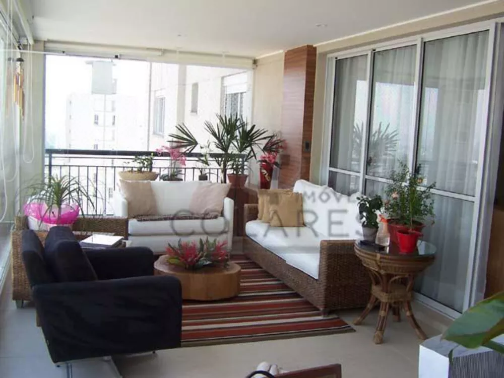 Apartamento à venda com 4 quartos, 202m² - Foto 1