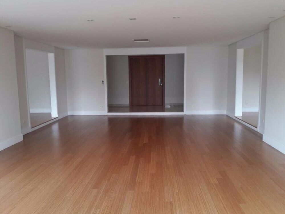 Apartamento para alugar com 4 quartos, 370m² - Foto 2
