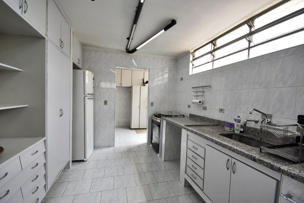 Sobrado, 4 quartos, 271 m² - Foto 1
