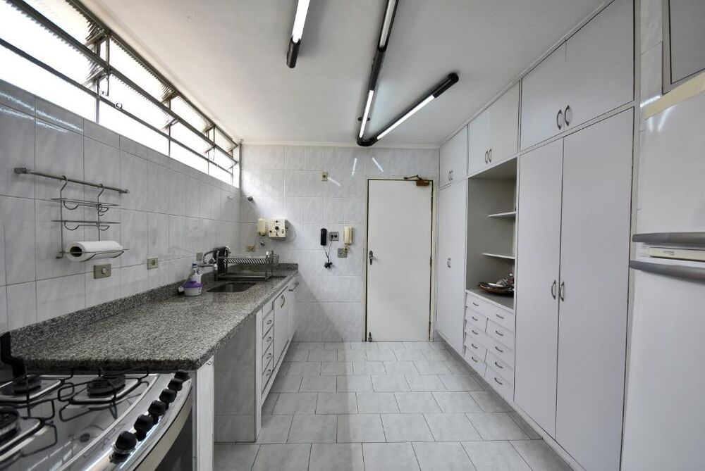 Sobrado, 4 quartos, 271 m² - Foto 2