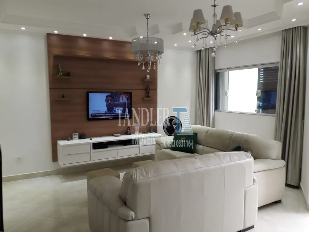 Casa, 3 quartos, 220 m² - Foto 1