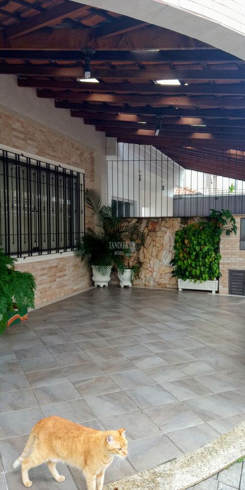 Casa, 3 quartos, 220 m² - Foto 1