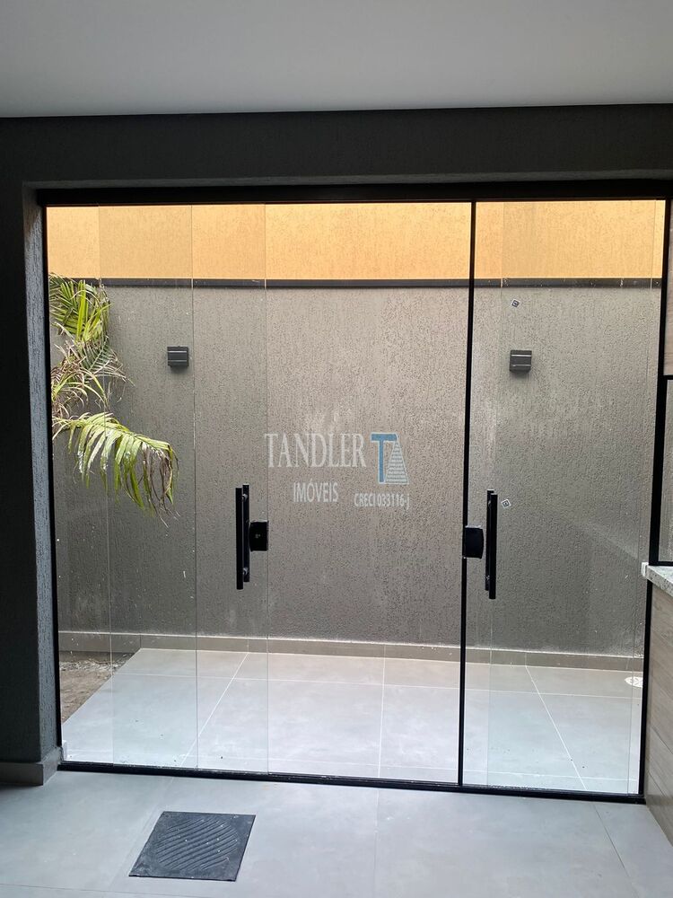 Casa à venda com 3 quartos, 140m² - Foto 3
