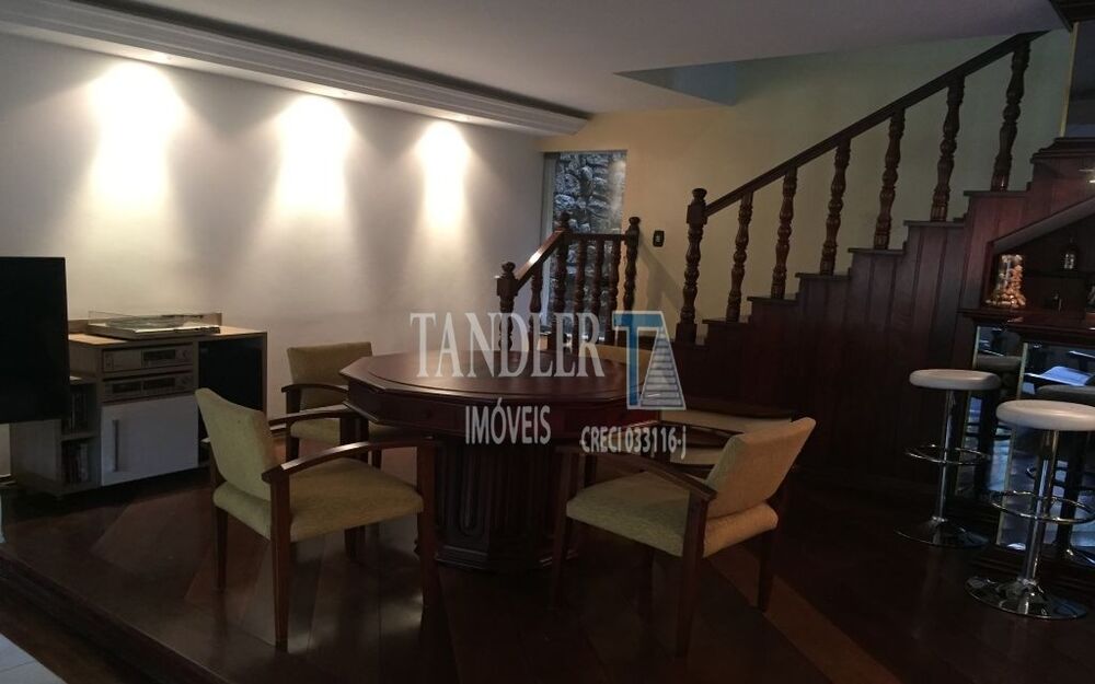 Casa, 3 quartos, 281 m² - Foto 1