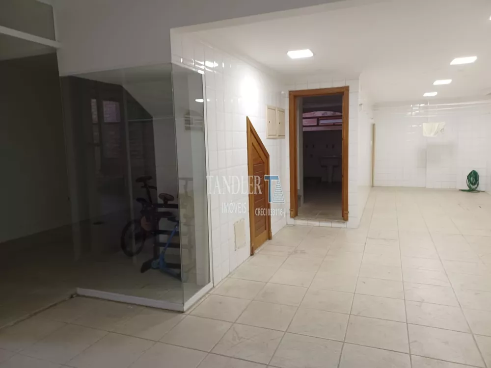 Casa à venda com 4 quartos, 352m² - Foto 3