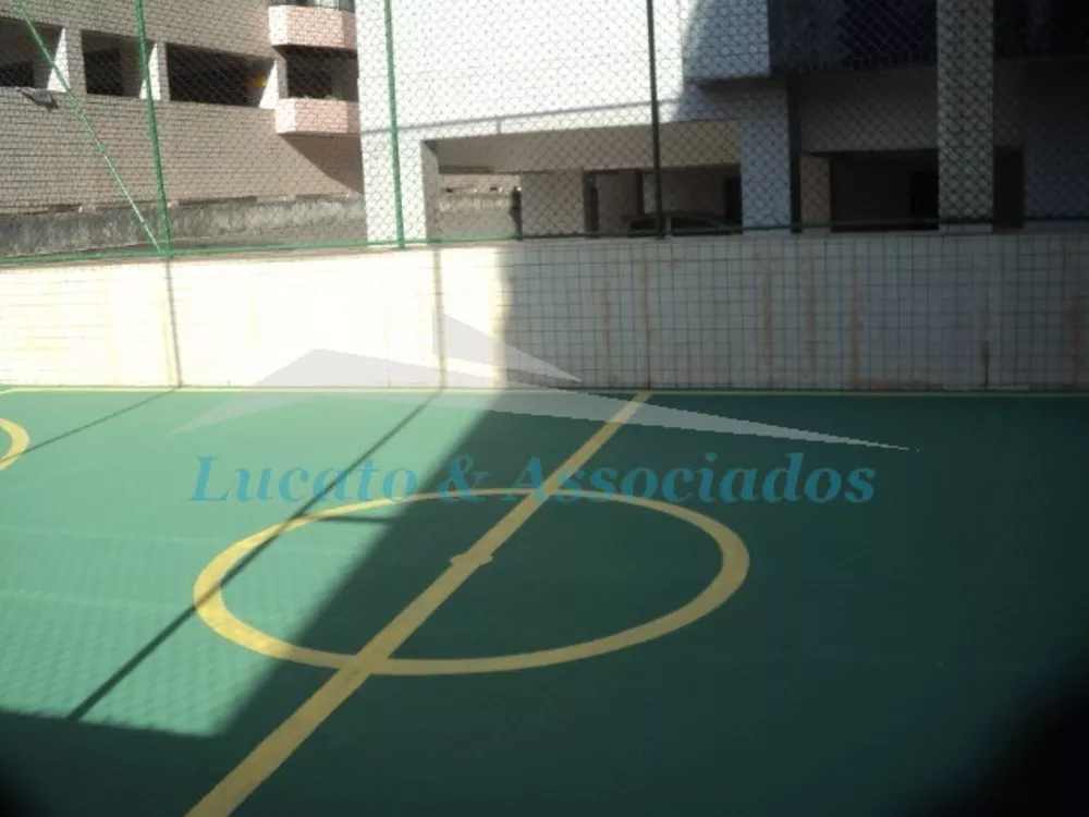 Apartamento à venda com 3 quartos, 154m² - Foto 2