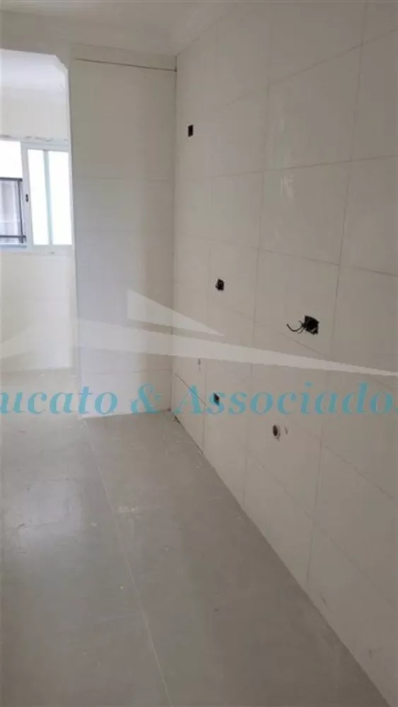 Apartamento à venda com 2 quartos, 67m² - Foto 5