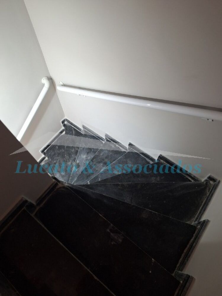 Casa à venda com 2 quartos, 69m² - Foto 3