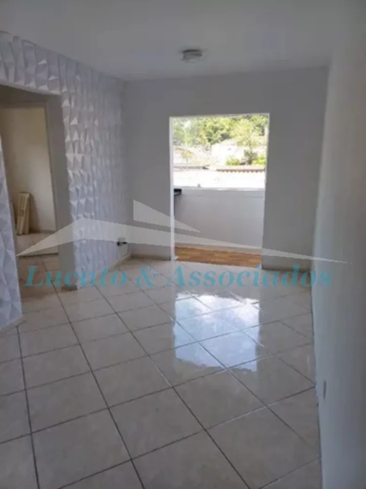 Apartamento à venda com 2 quartos, 62m² - Foto 4