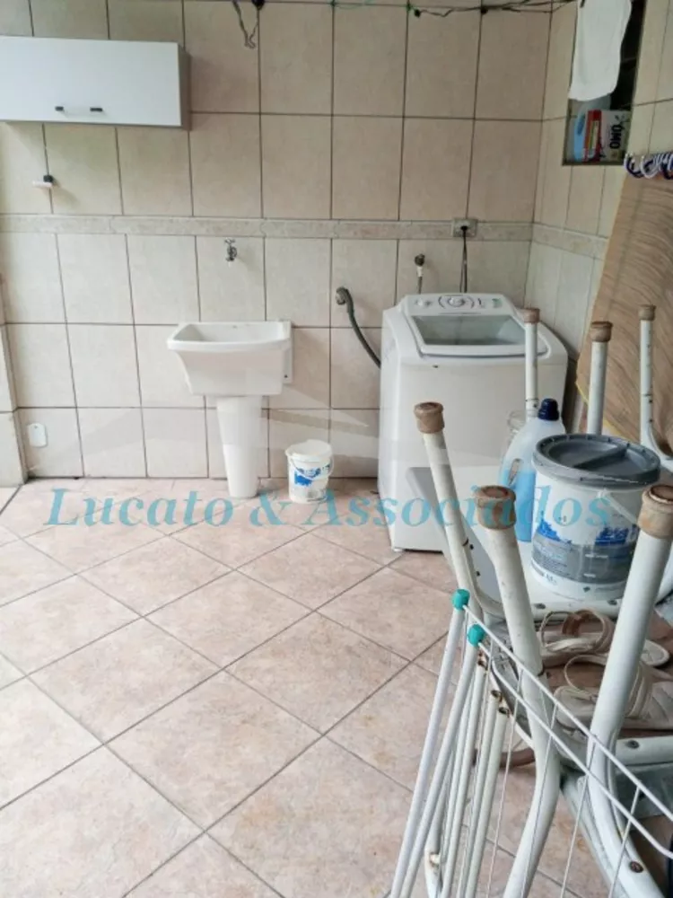 Casa à venda com 3 quartos, 164m² - Foto 2