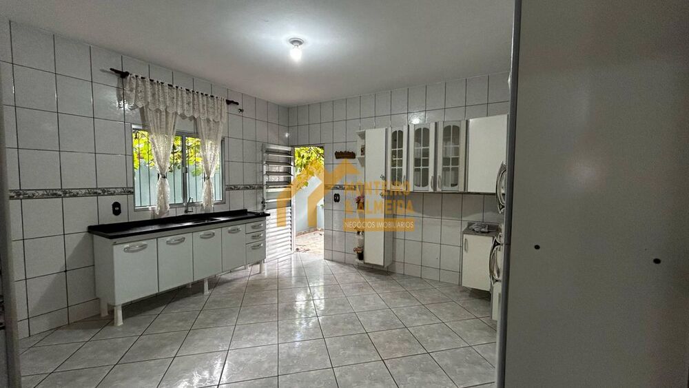 Casa à venda com 2 quartos, 148m² - Foto 5