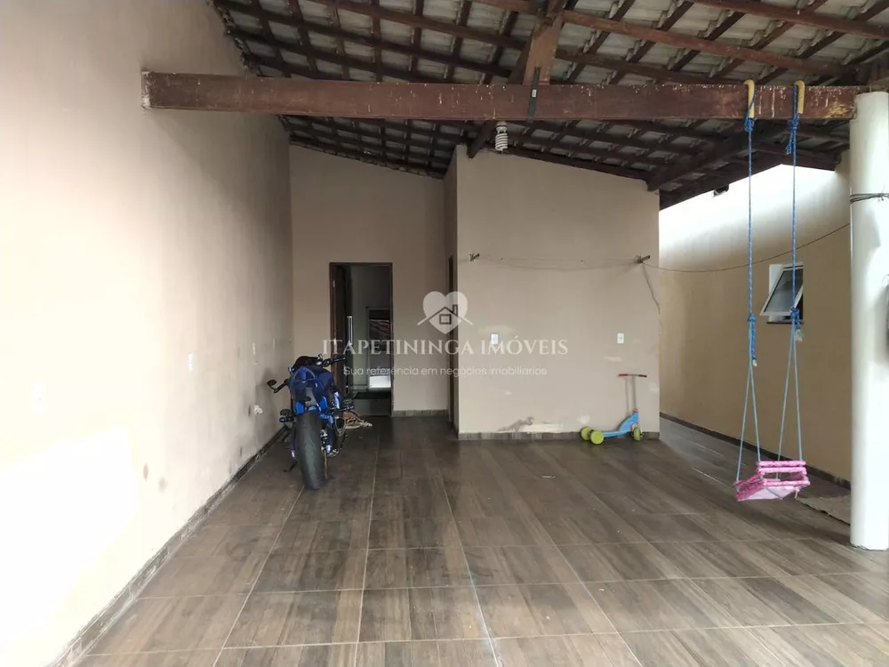 Casa à venda com 3 quartos, 210m² - Foto 4