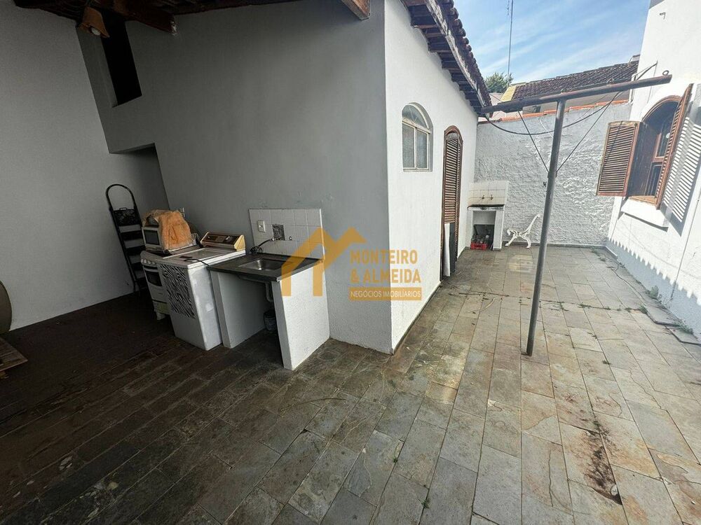 Casa à venda com 3 quartos, 203m² - Foto 6
