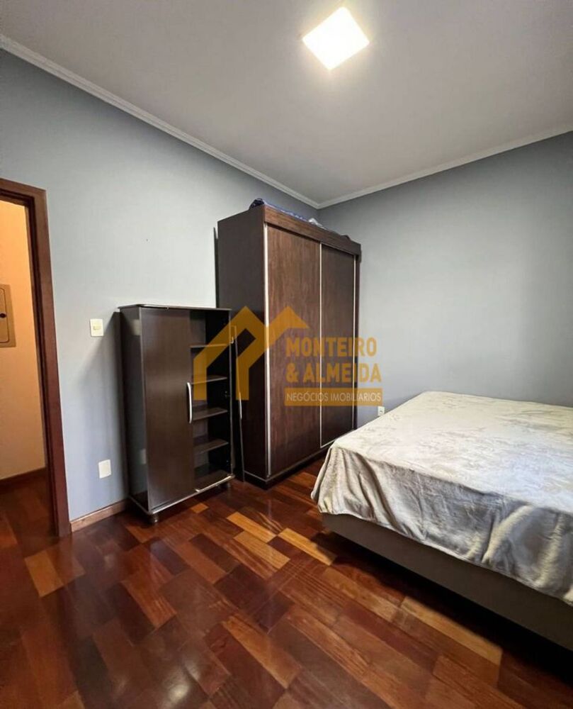 Casa à venda com 2 quartos, 220m² - Foto 8