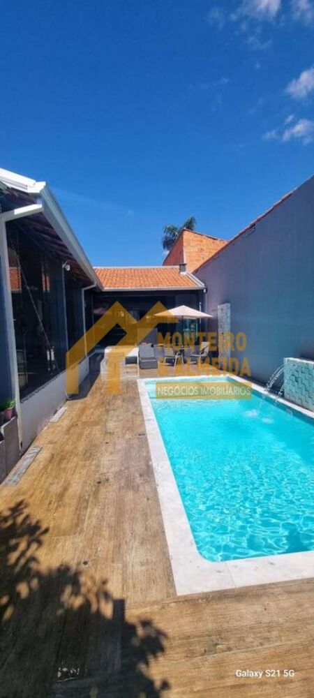 Casa à venda com 3 quartos, 230m² - Foto 4