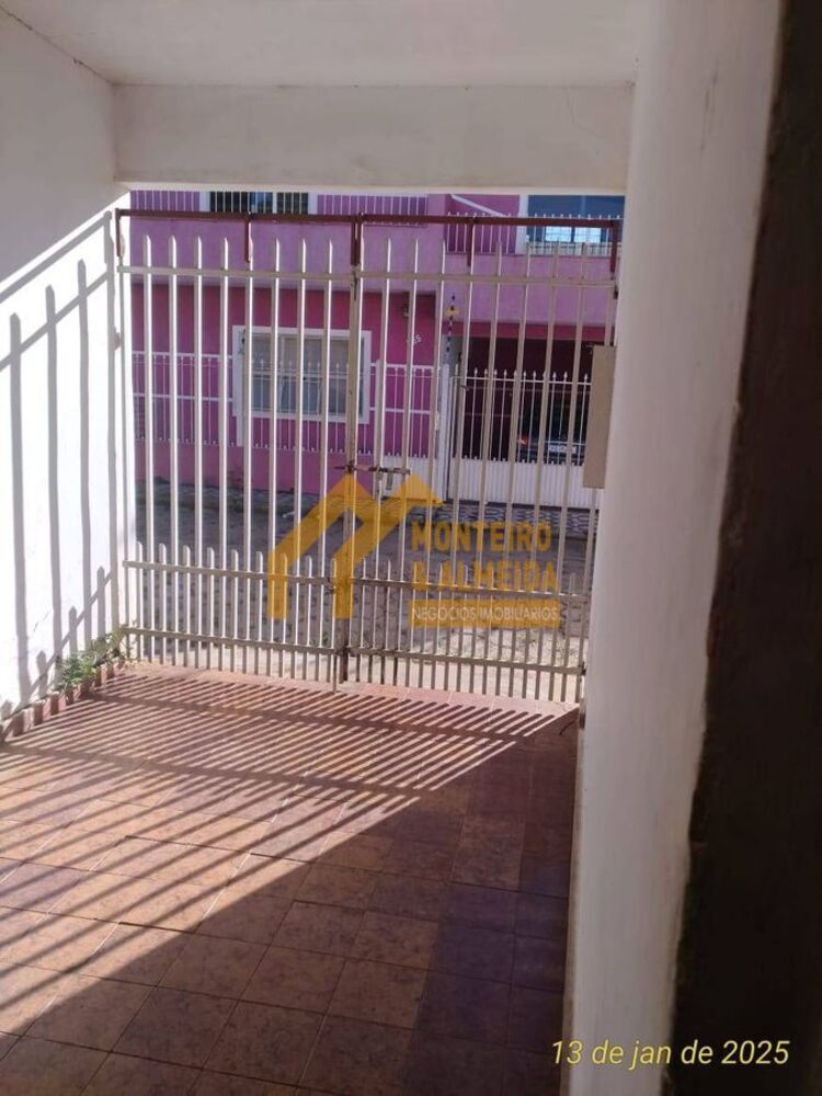Casa à venda com 1 quarto, 60m² - Foto 1