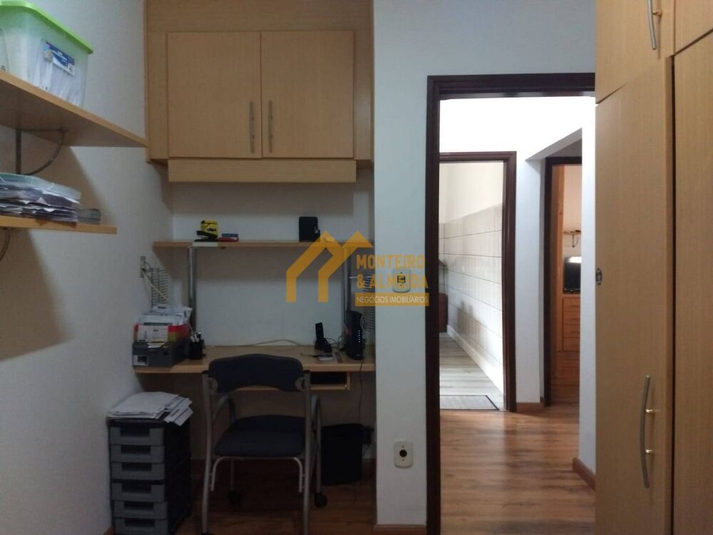 Casa à venda com 3 quartos, 210m² - Foto 5