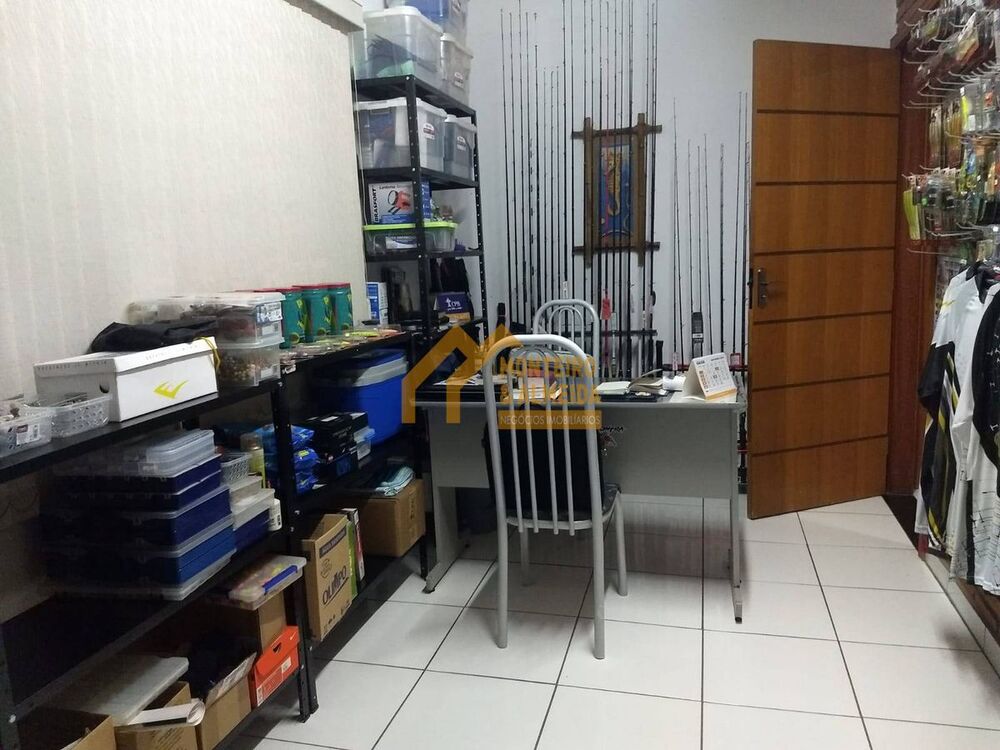 Casa à venda com 3 quartos, 210m² - Foto 8