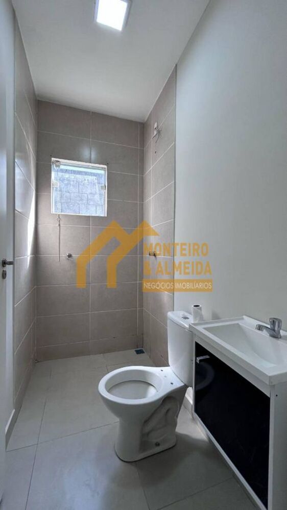Casa à venda com 2 quartos, 48m² - Foto 3