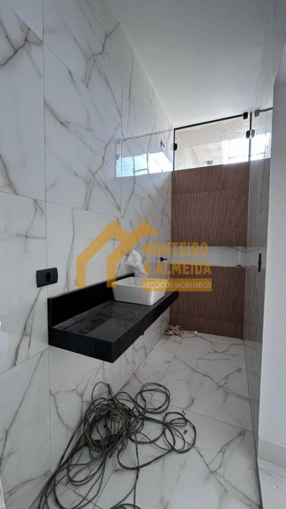 Casa de Condomínio à venda com 3 quartos, 200m² - Foto 1