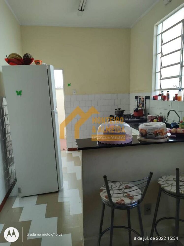 Casa à venda com 2 quartos, 105m² - Foto 3
