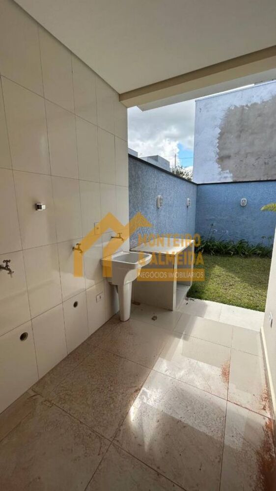 Casa de Condomínio à venda com 3 quartos, 156m² - Foto 2