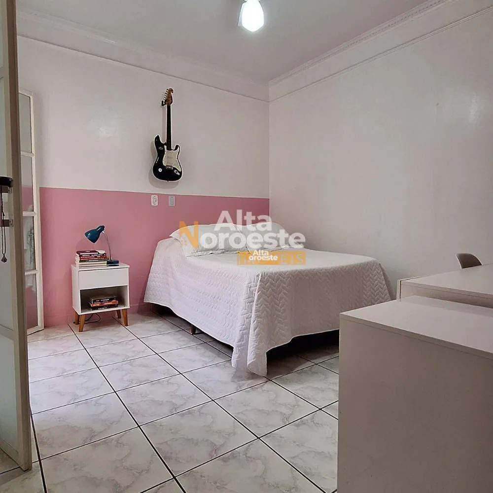 Casa, 3 quartos, 250 m² - Foto 11
