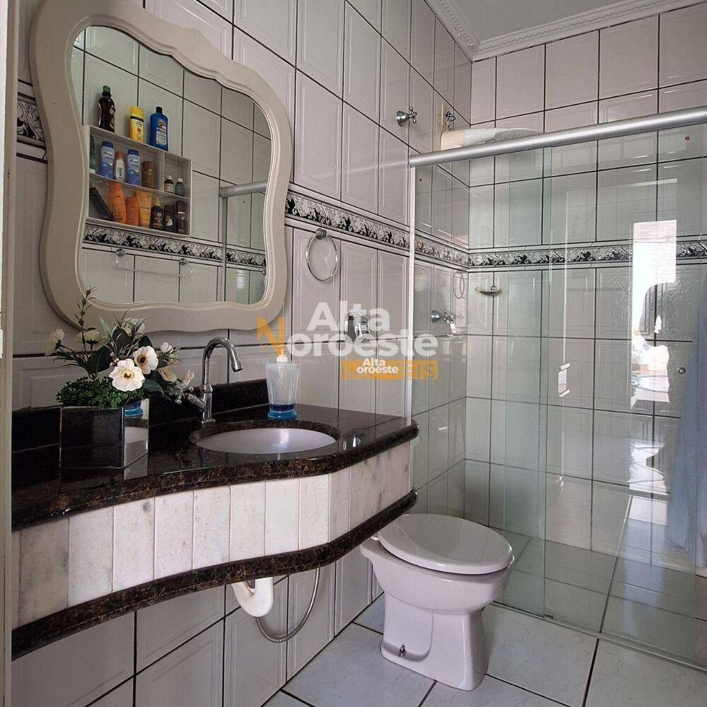 Casa, 3 quartos, 250 m² - Foto 8