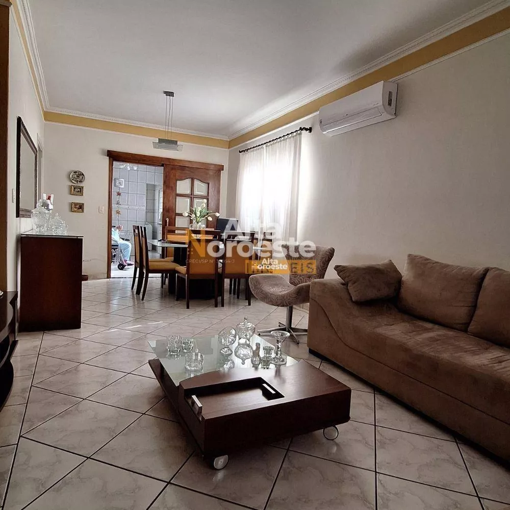 Casa, 3 quartos, 250 m² - Foto 2
