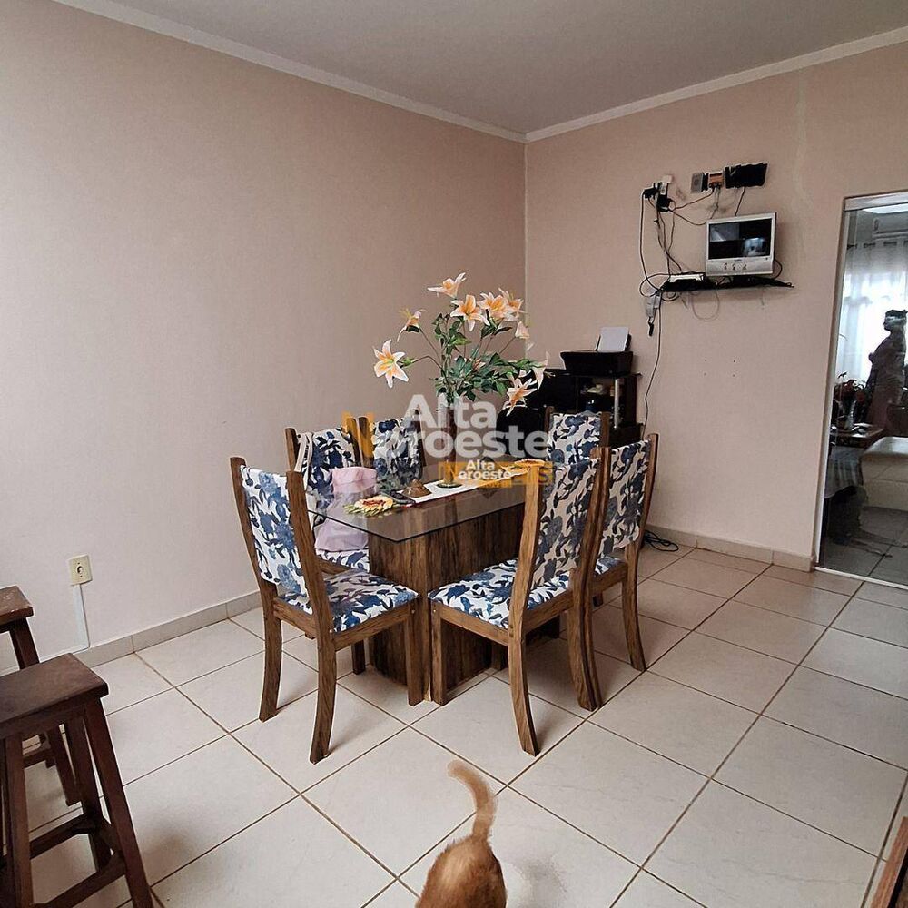 Casa à venda com 3 quartos, 208m² - Foto 4
