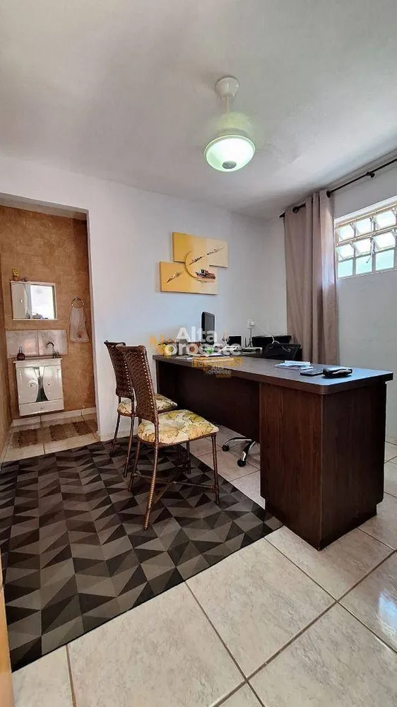 Casa, 2 quartos, 317 m² - Foto 12