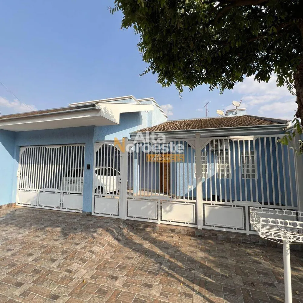 Casa, 3 quartos, 200 m² - Foto 1