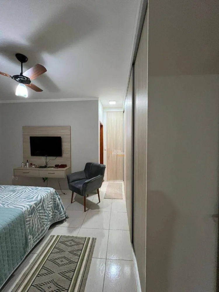Casa, 3 quartos, 200 m² - Foto 17