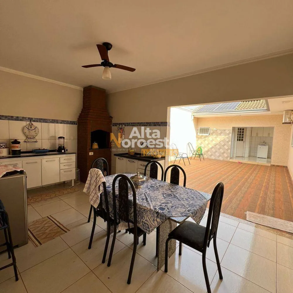 Casa, 3 quartos, 200 m² - Foto 4