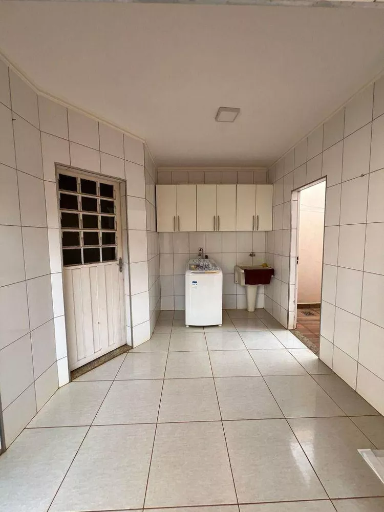 Casa, 3 quartos, 200 m² - Foto 11