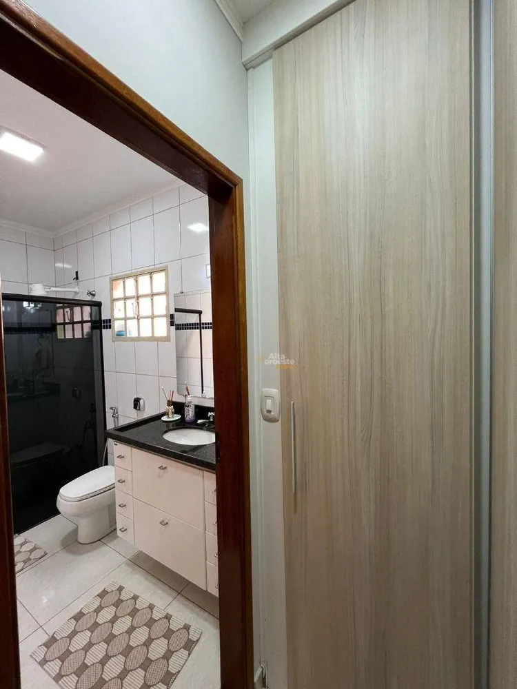 Casa, 3 quartos, 200 m² - Foto 13