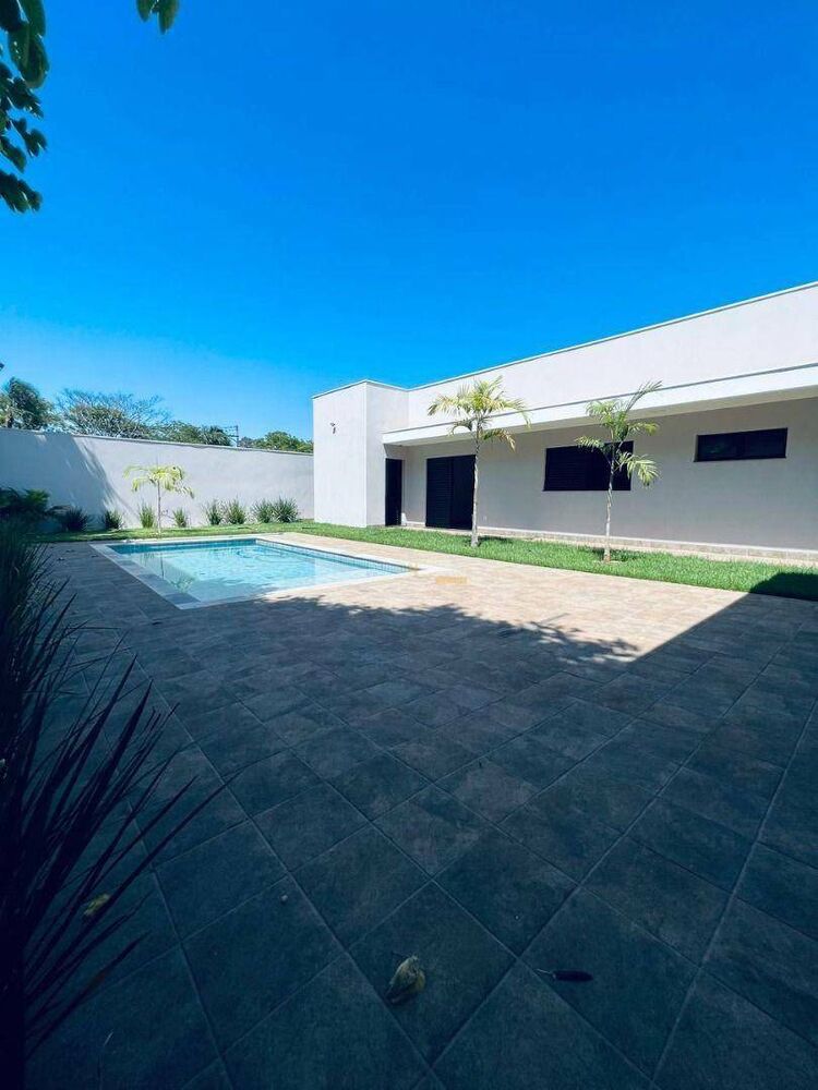 Casa à venda com 3 quartos, 240m² - Foto 4