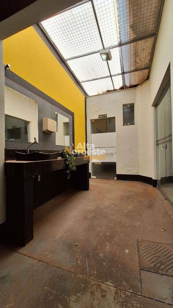 Loja-Salão, 300 m² - Foto 1