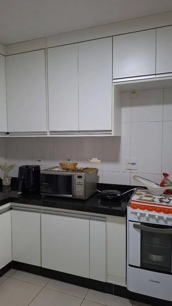 Sobrado, 3 quartos, 230 m² - Foto 2
